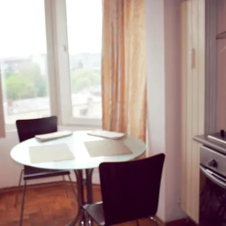 Burebista Boulevard, Premium * Бухарест
