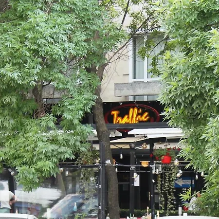 Burebista Boulevard, Premium Bucharest